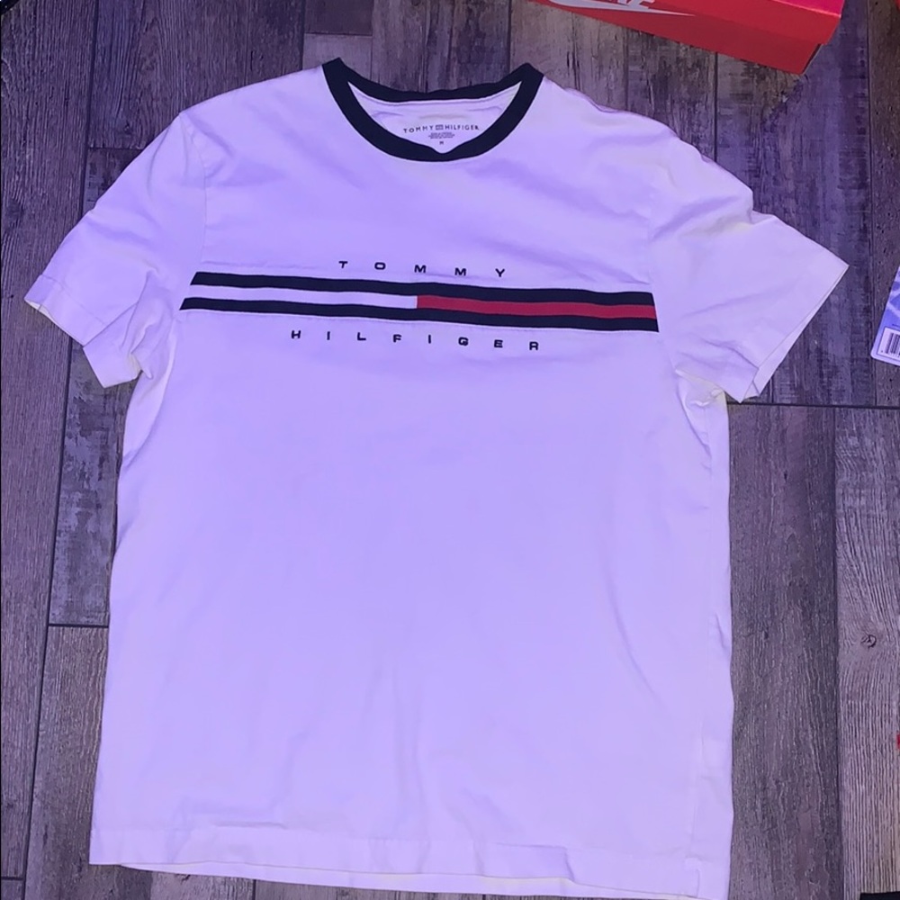White Tommy Hilfiger T-shirt